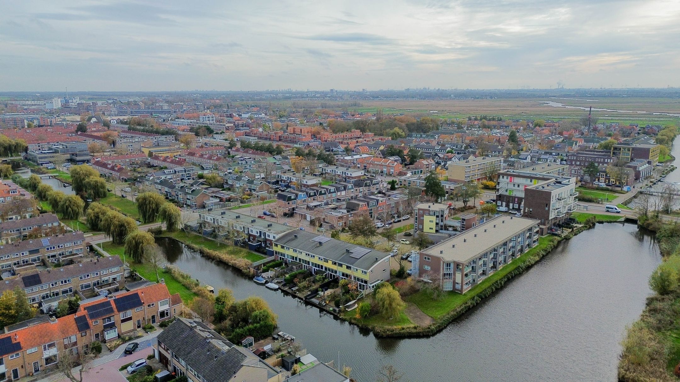 Split-Level Home with Water Views and Private Dock in Wormerveer — 29