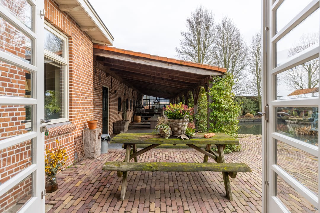 Stately Country Home with Private Driveway and Spacious Plot in Rucphen — 16