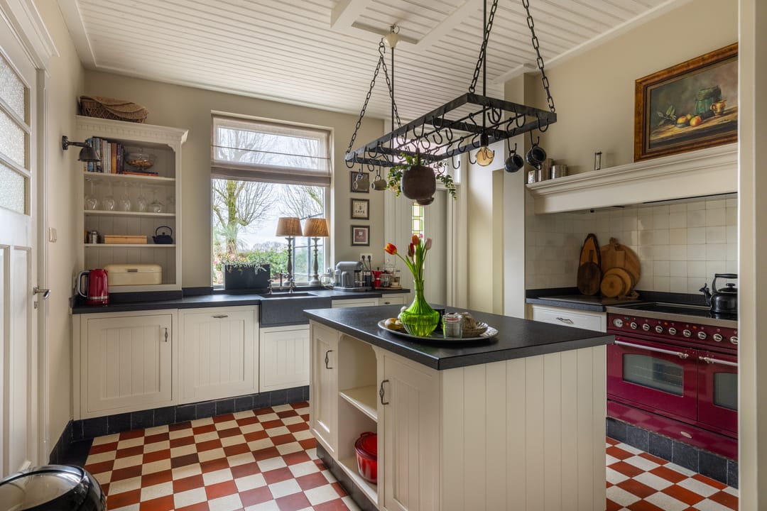Stately Country Home with Private Driveway and Spacious Plot in Rucphen — 32