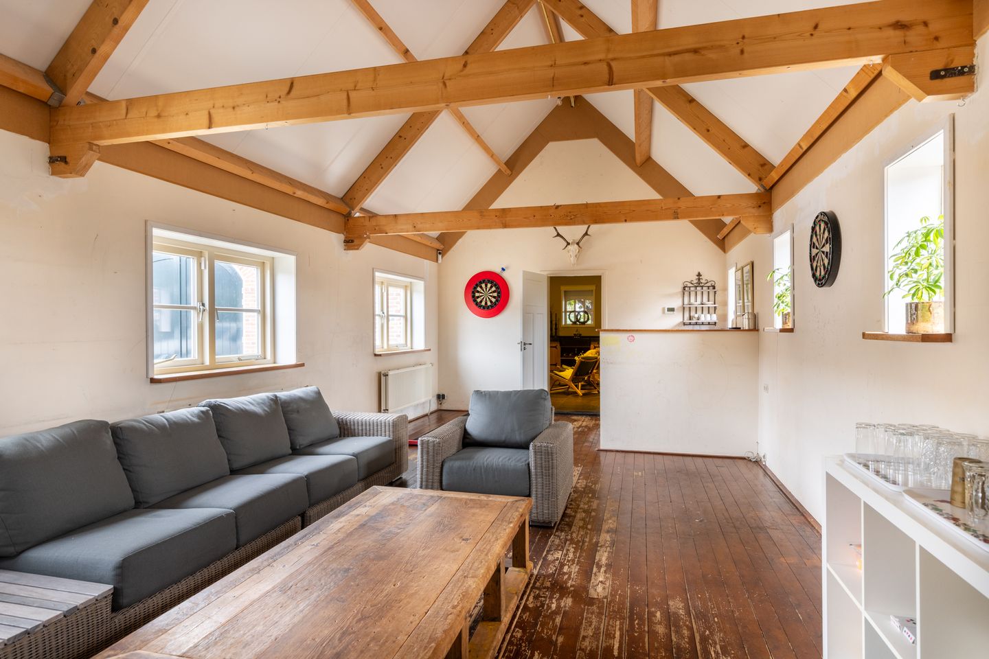 Stately Country Home with Private Driveway and Spacious Plot in Rucphen — 78