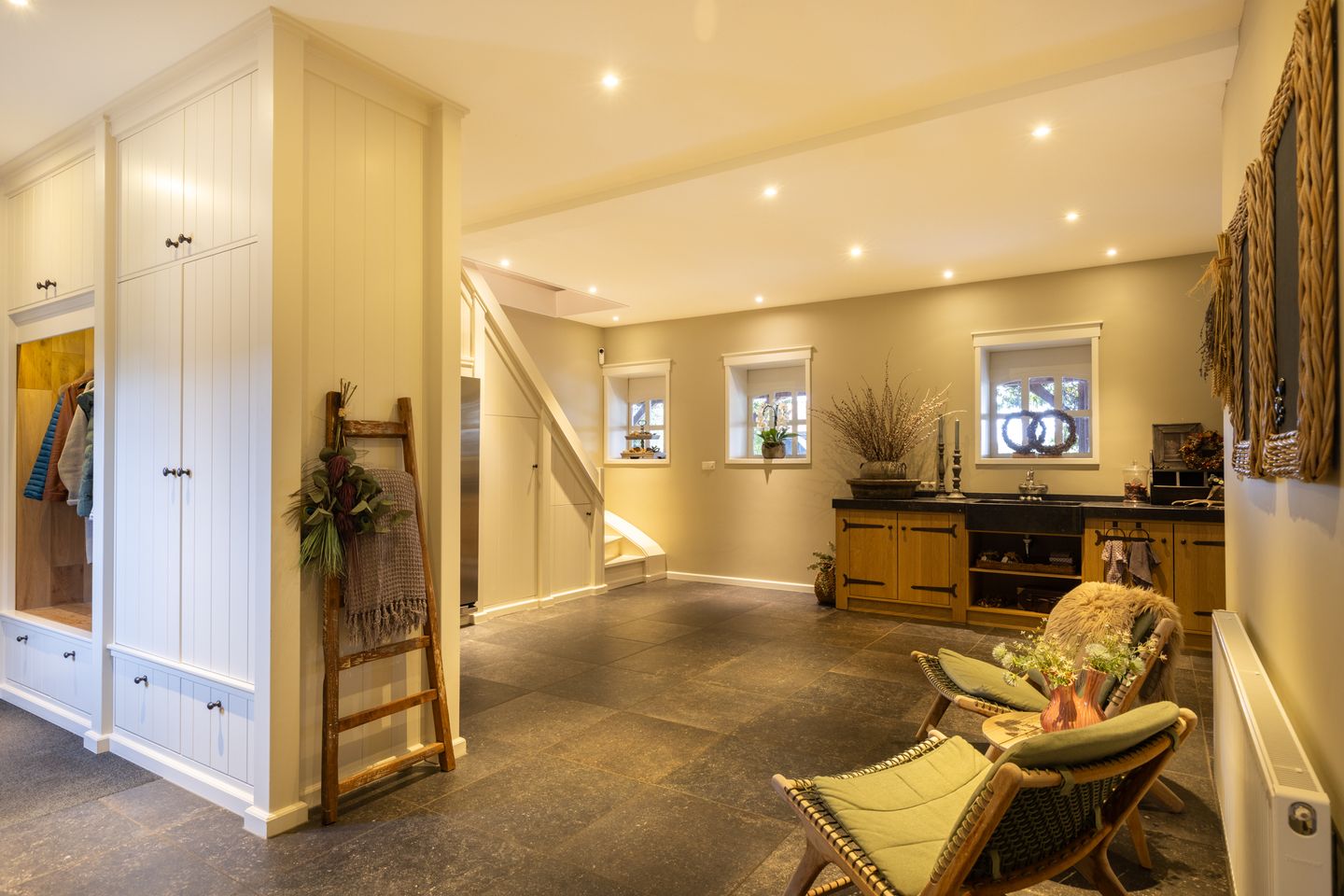 Stately Country Home with Private Driveway and Spacious Plot in Rucphen — 79