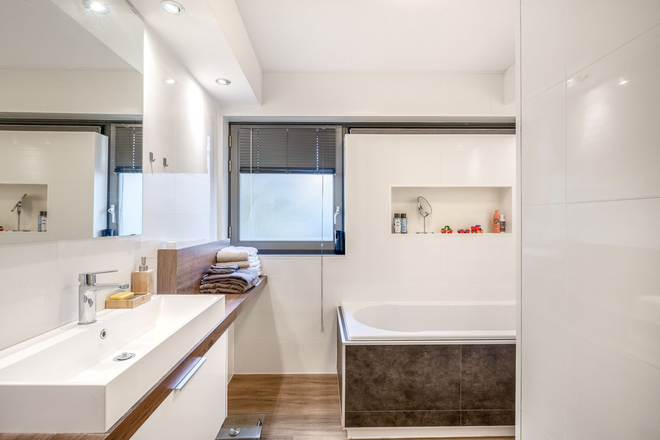 Foto 24 van Nellen Weer 111