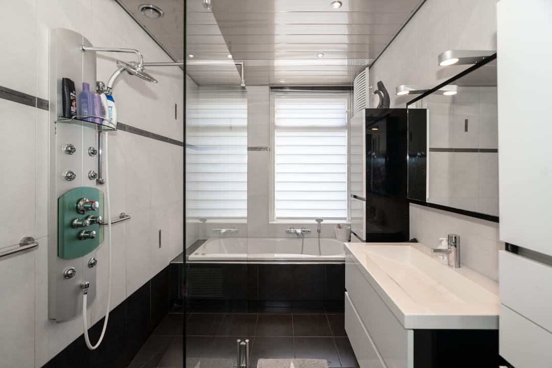 Photo 2 of Meidoornstraat 5