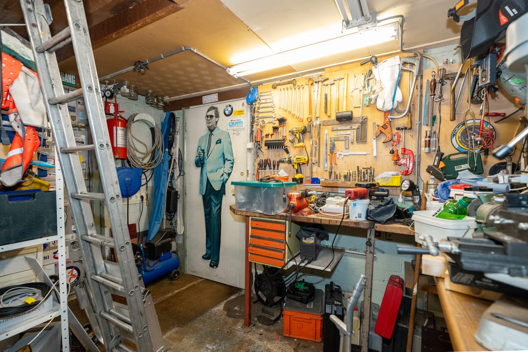 Photo 32 of Meidoornstraat 5