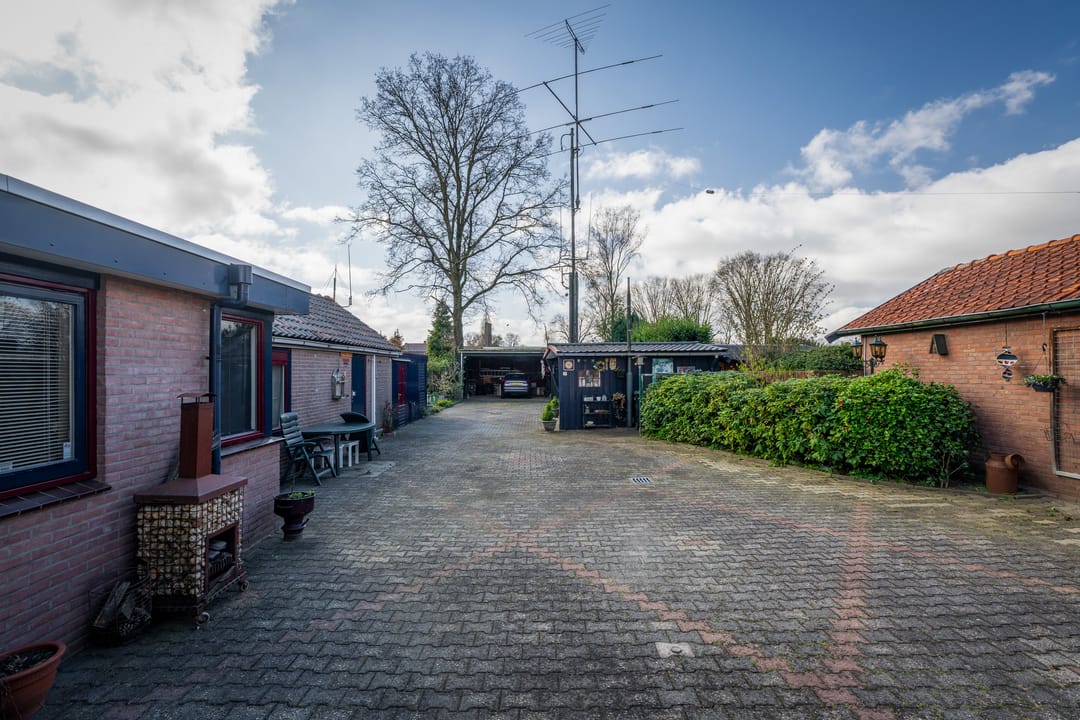 Photo 37 of Meidoornstraat 5