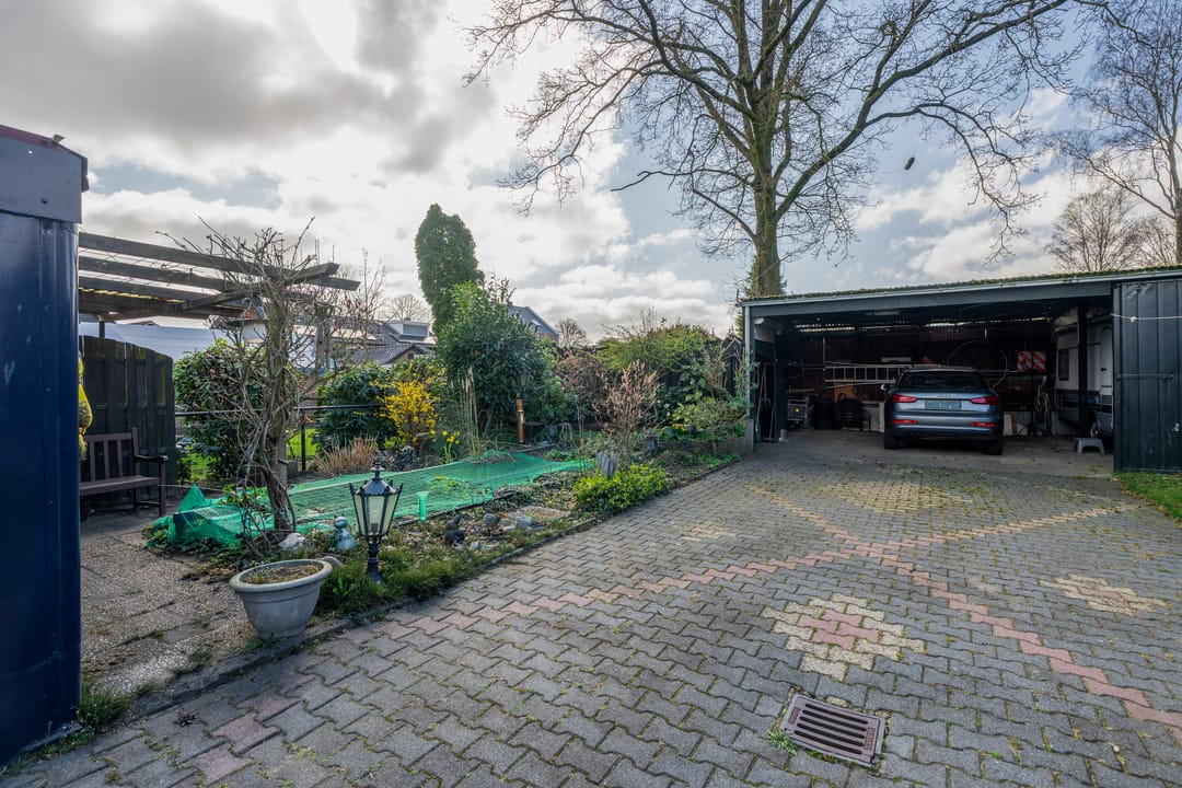 Photo 38 of Meidoornstraat 5