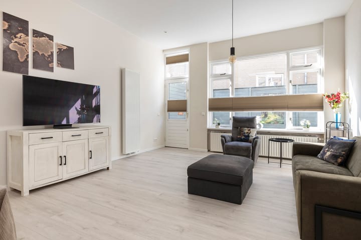 Photo 2 of Oosterweg 15