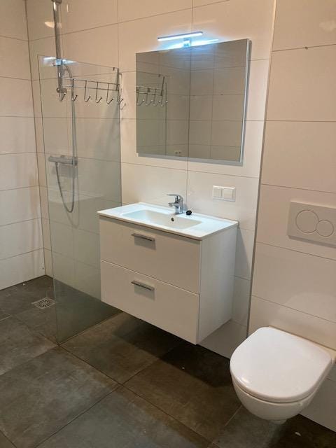 Photo 10 of Achterdam 20-D