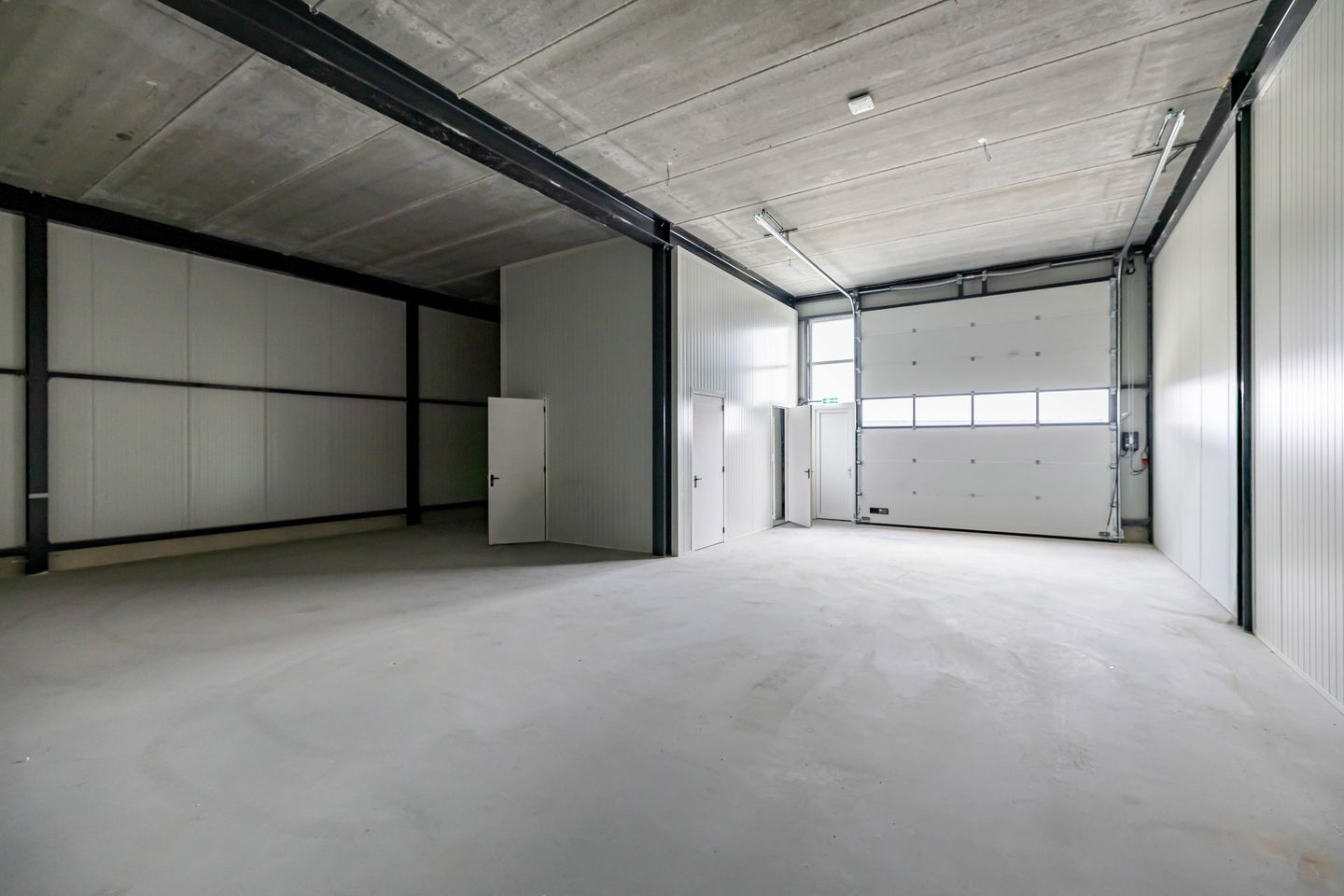 View photo 4 of Glasblazer 5-E