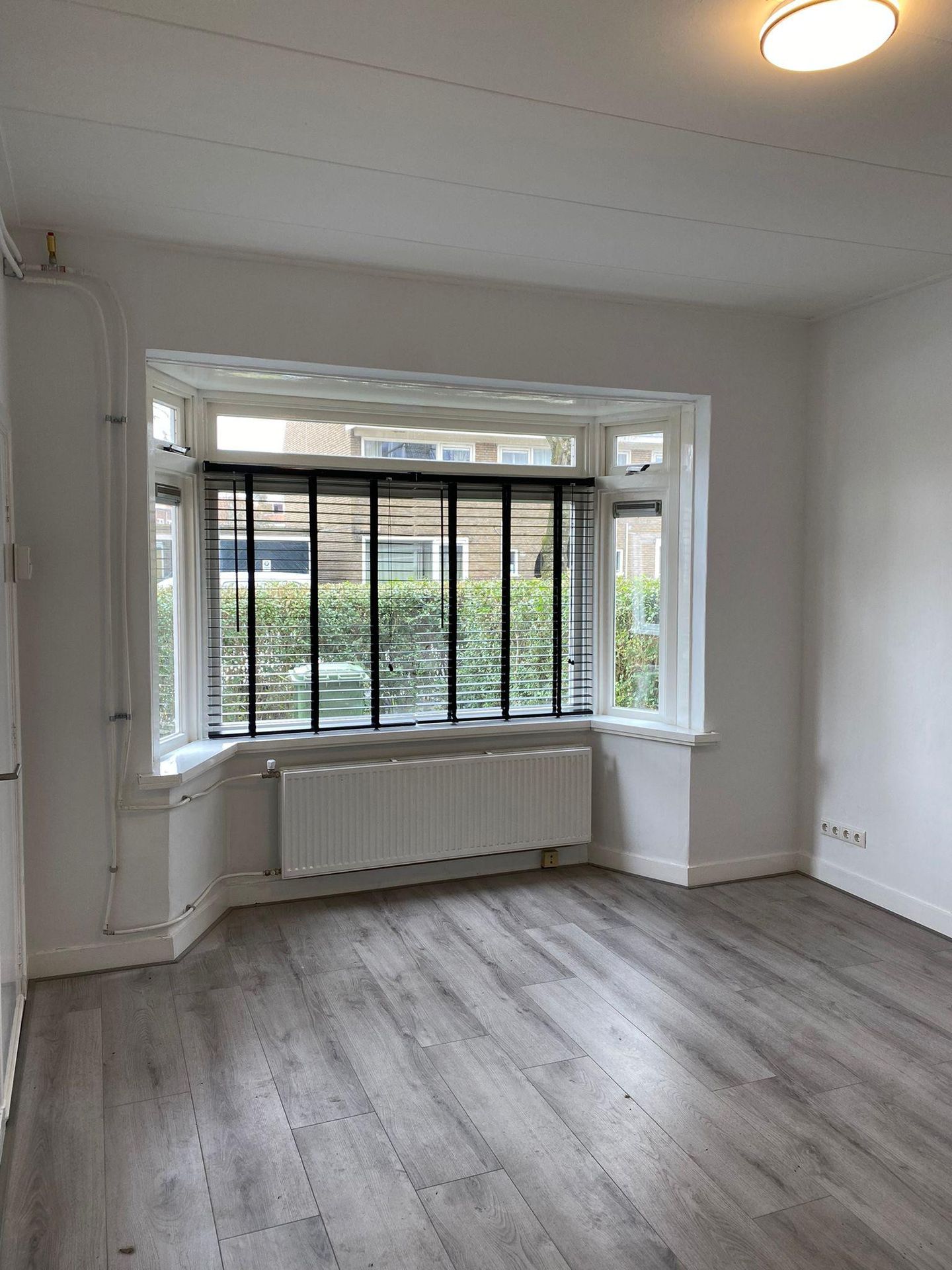 Photo 5 of Diepenbrockstraat 71