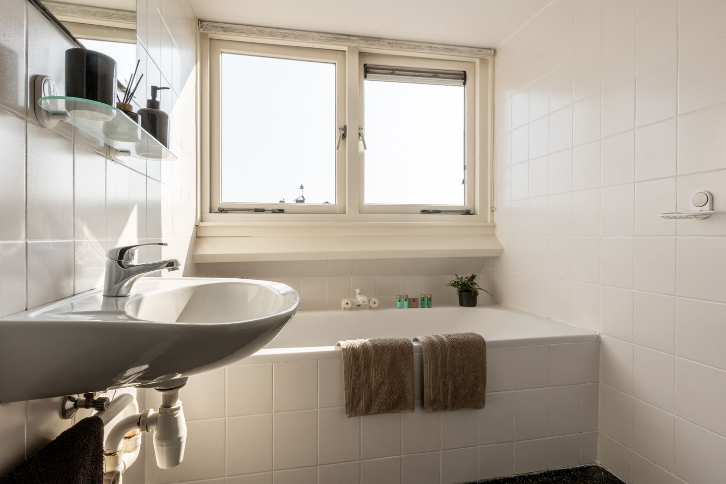 Foto 5 van Oost Ringdijk 4