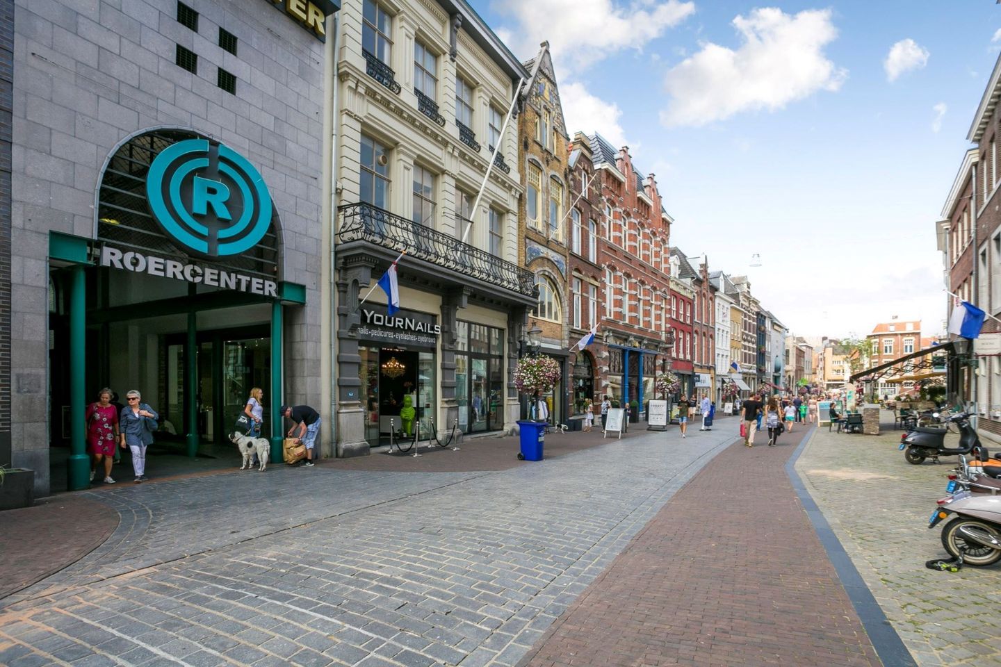 Bekijk foto 4 van Roersingelpassage 1