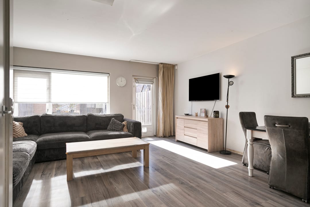 Photo 8 of Dotterbloem 7