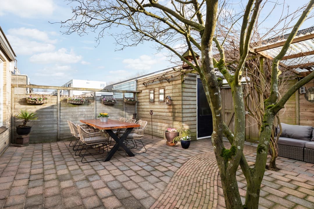 Spacious and sustainable corner house with office potential in Gouda Goverwelle — 54