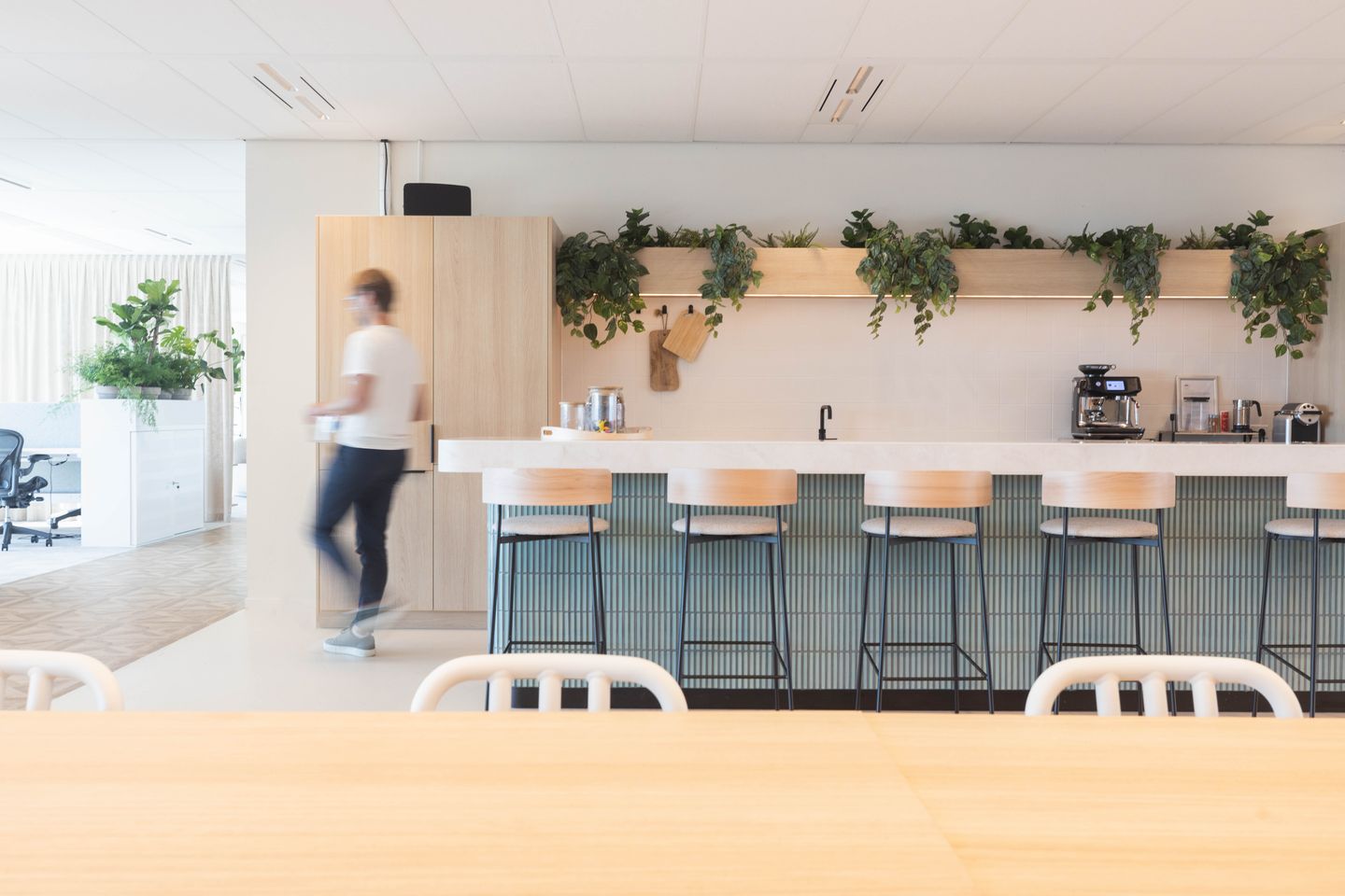 View photo 2 of mt. Lincolnweg 38