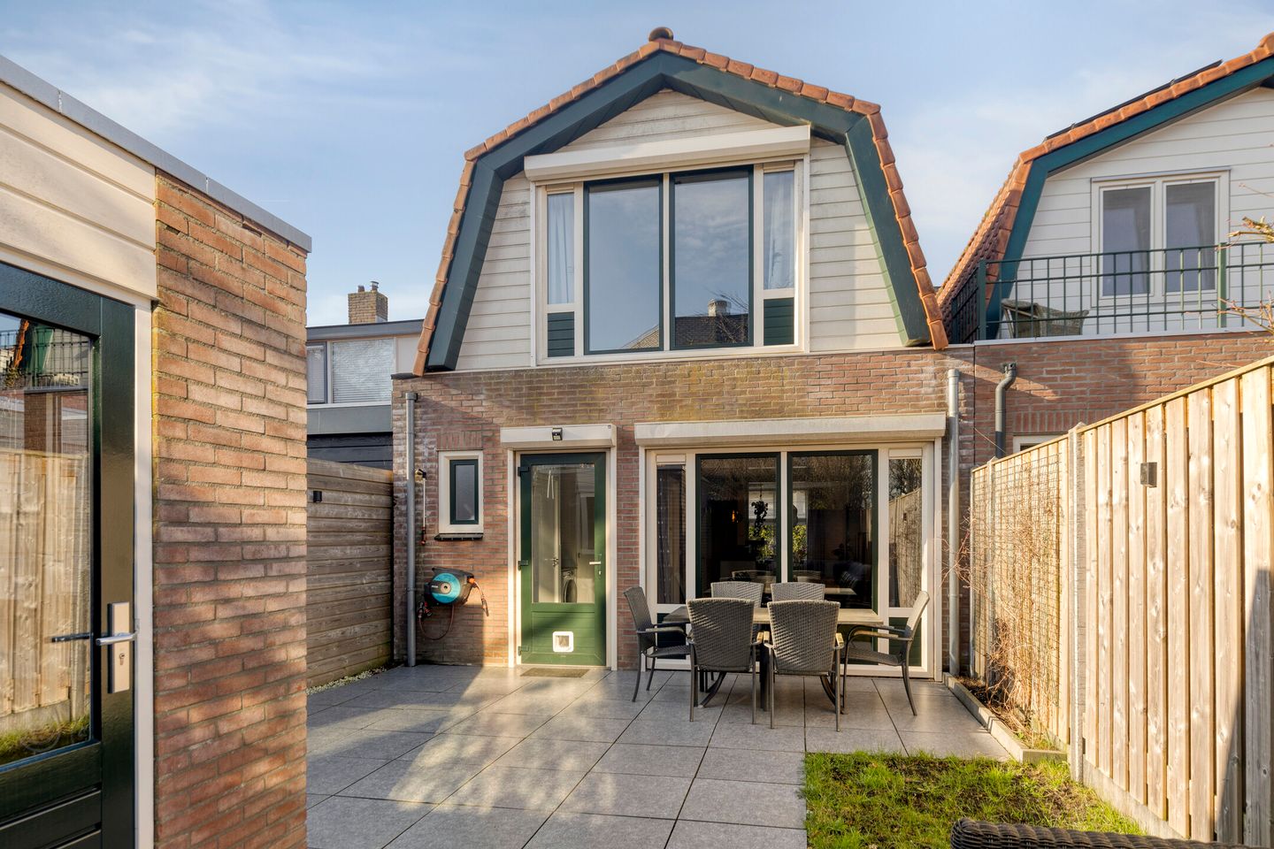 Spacious Trendy Home with Solar Panels and Designer Bathroom — 32