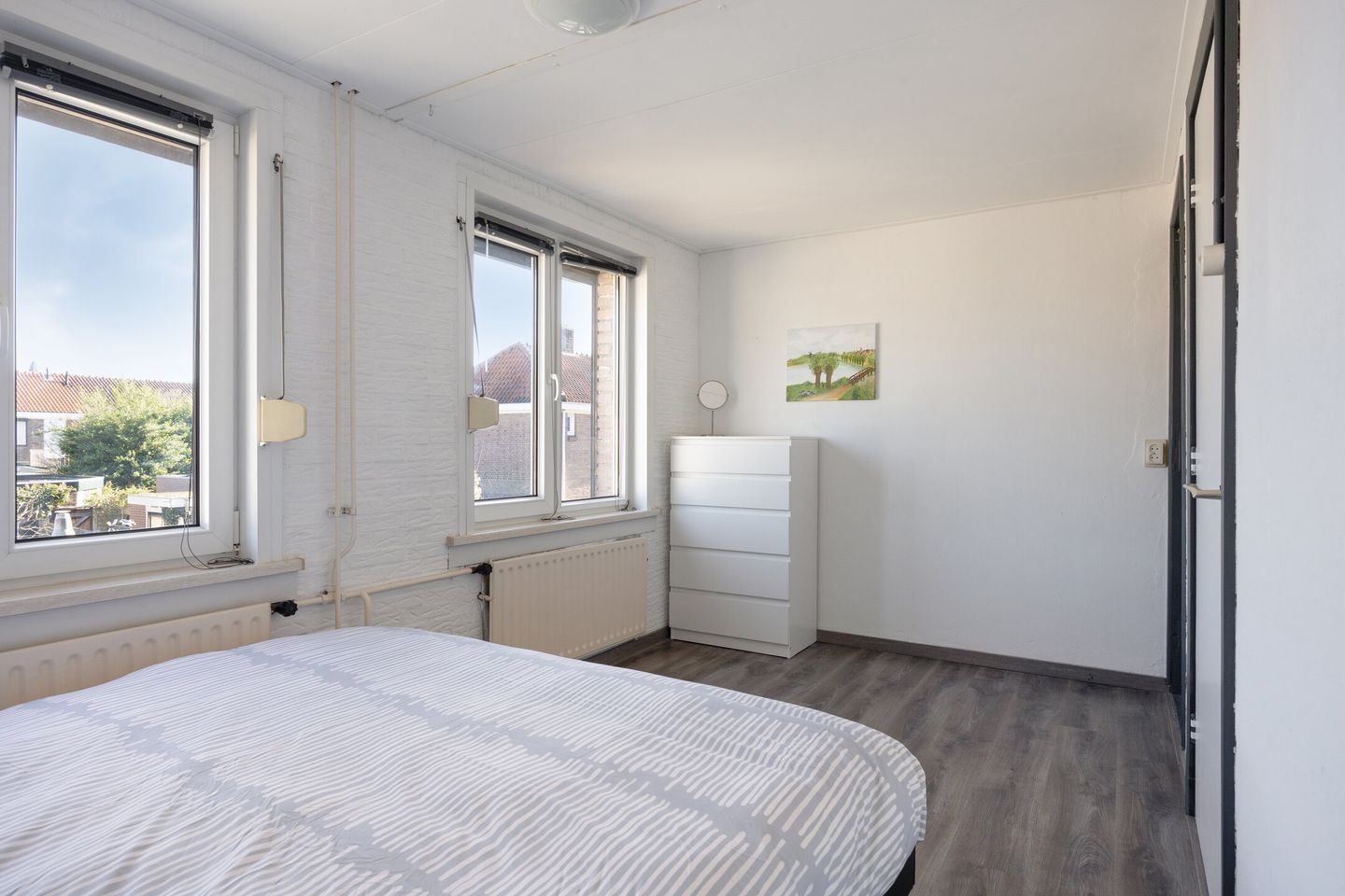 Spacious family home with sunny garden and extra room in Tilburg Korvel — 25