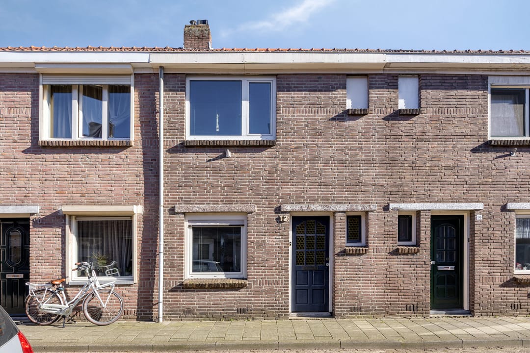 Ruim gezinshuis met zonnige tuin en extra kamer in Tilburg Korvel