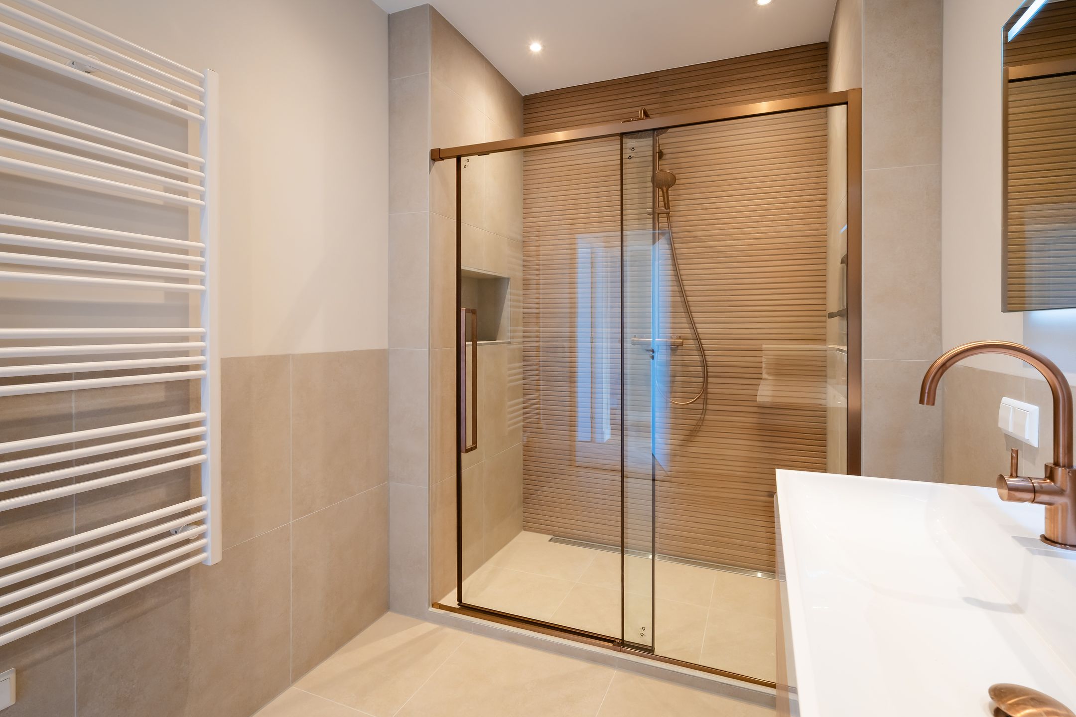 Foto 21 van Gevers Deynootweg 1312