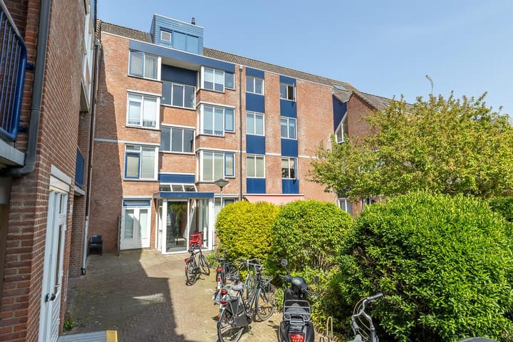 Photo 3 of Van Dishoeckstraat 68