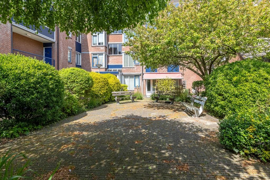 Photo 6 of Van Dishoeckstraat 68