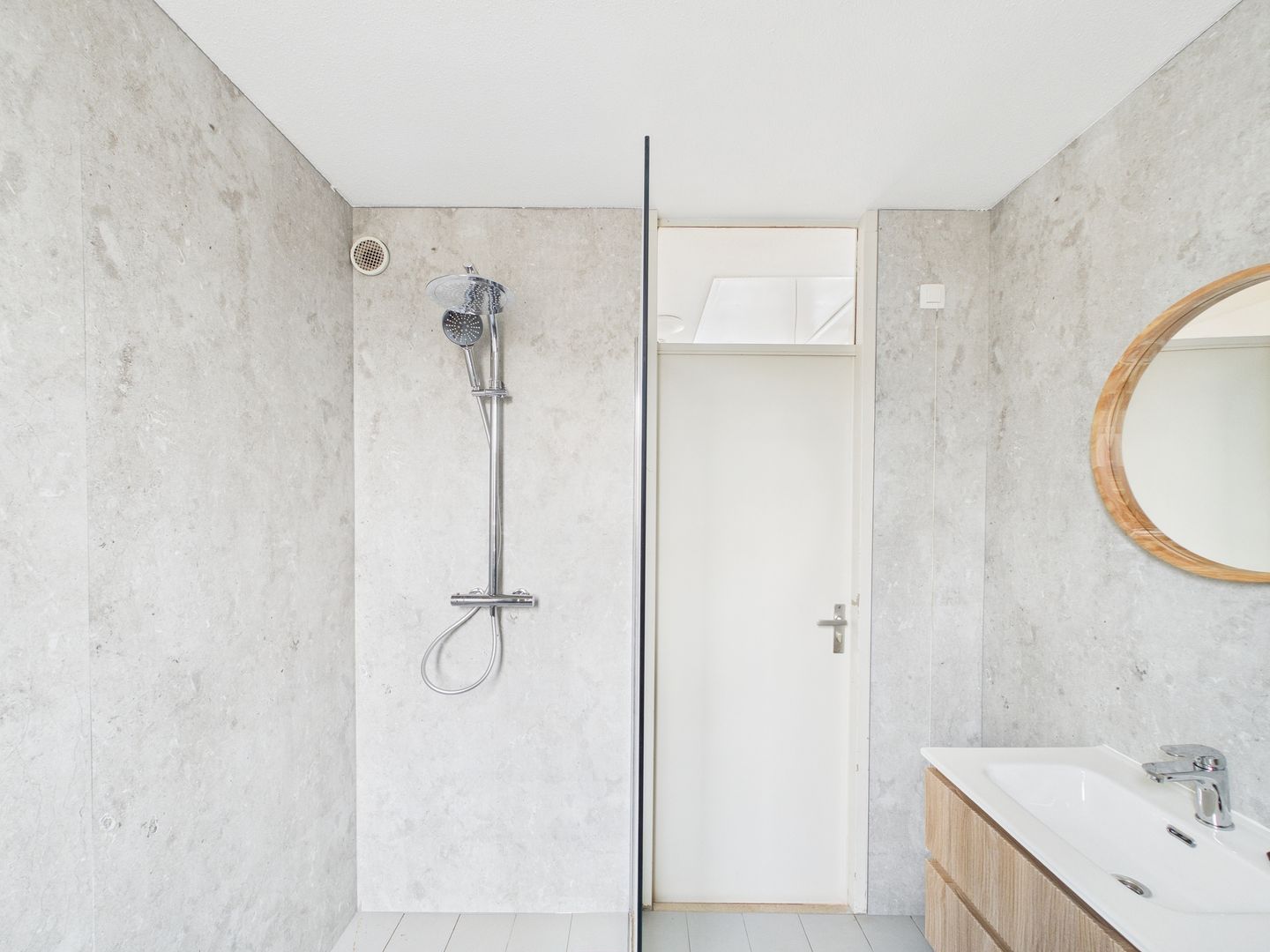 Photo 25 of Klaprooslaan 76