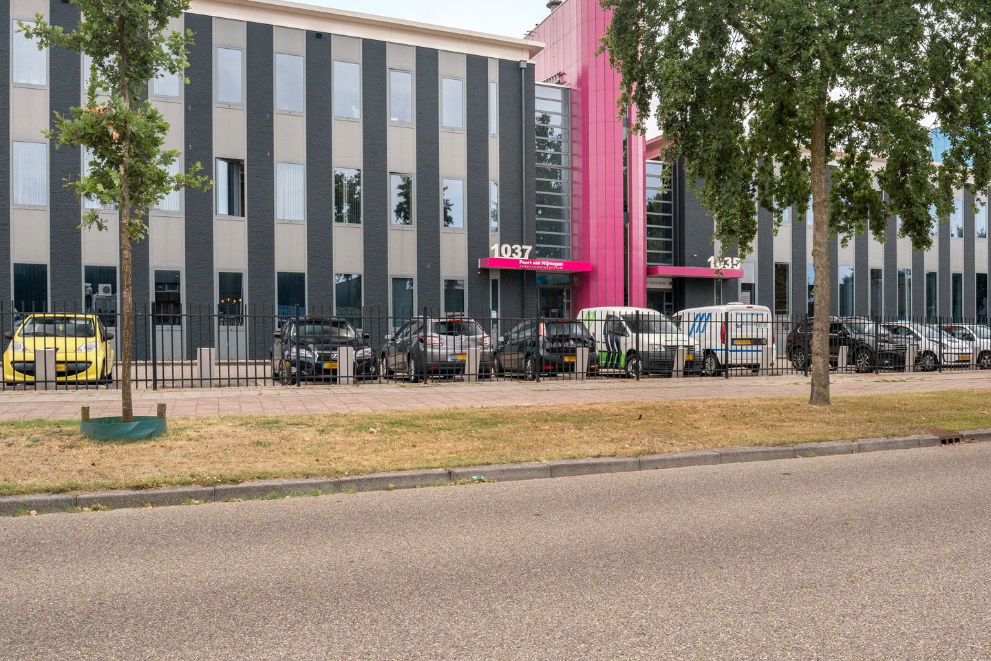 View photo 5 of Kerkenbos 1033-1037