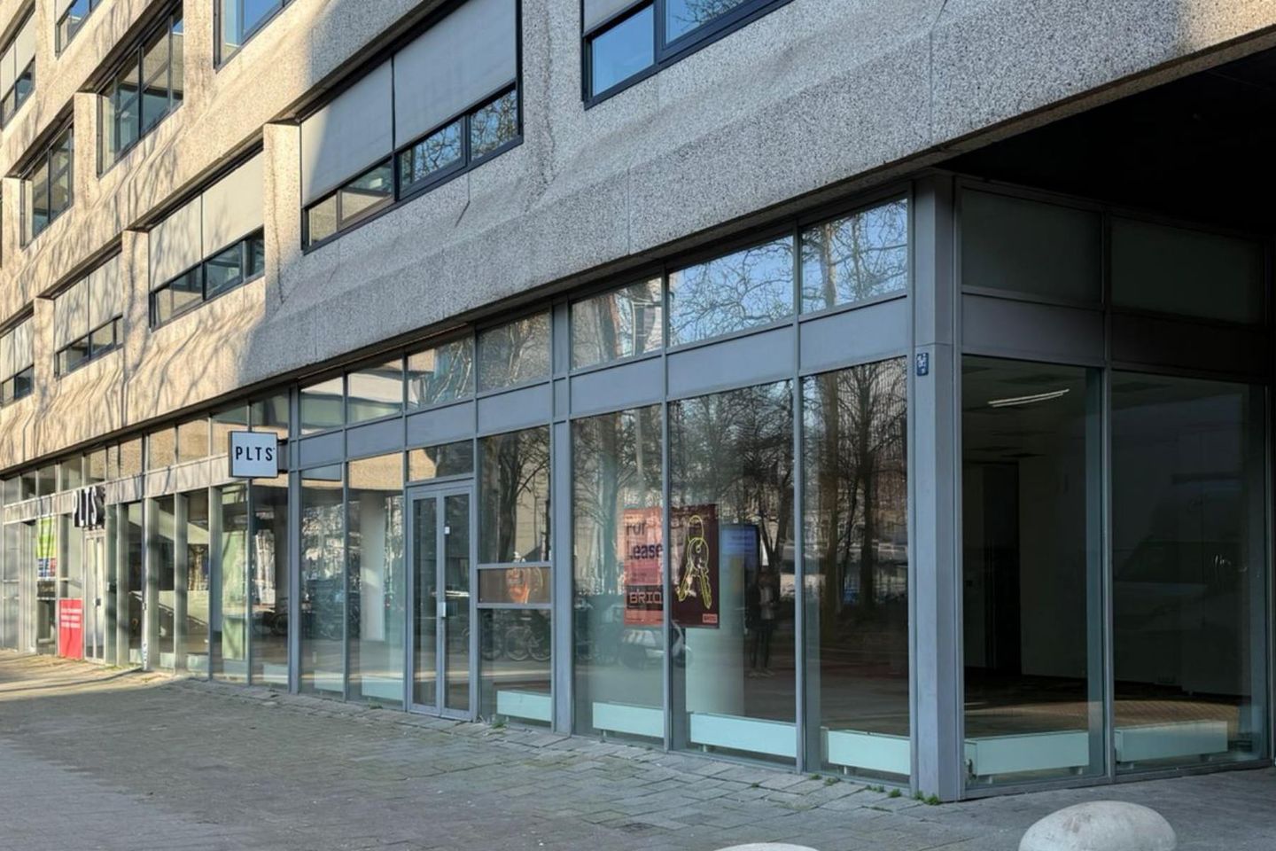 Bekijk foto 2 van Westblaak 159