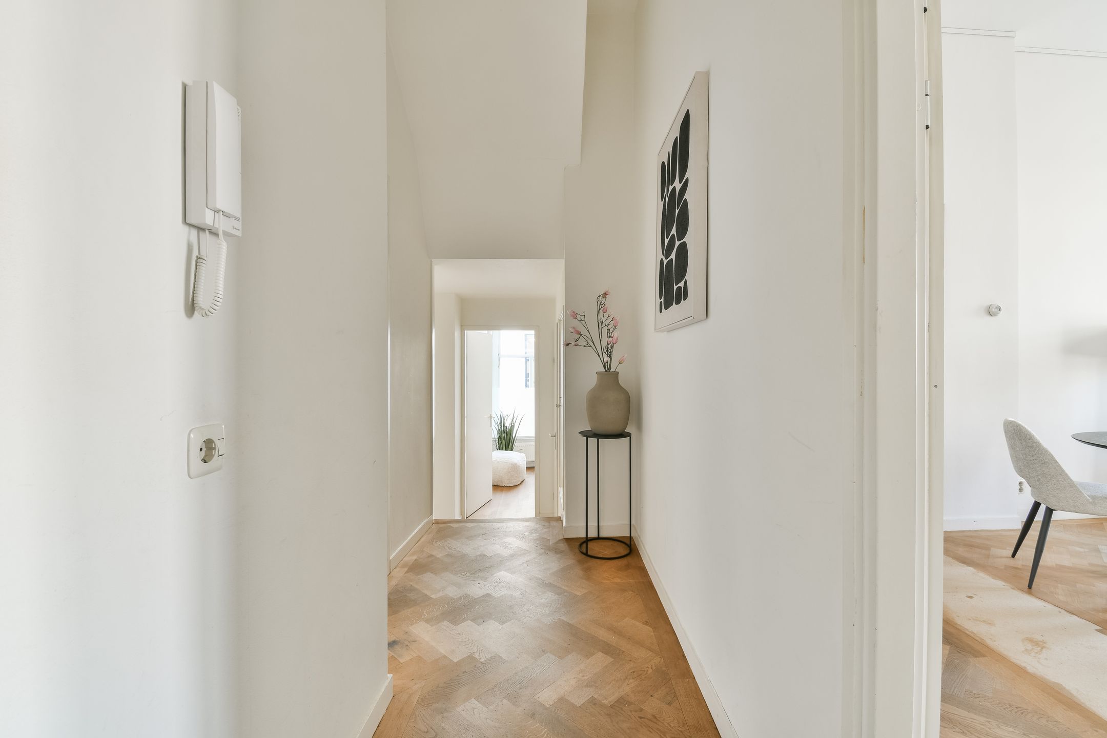 Photo 12 of Amstel 182-B