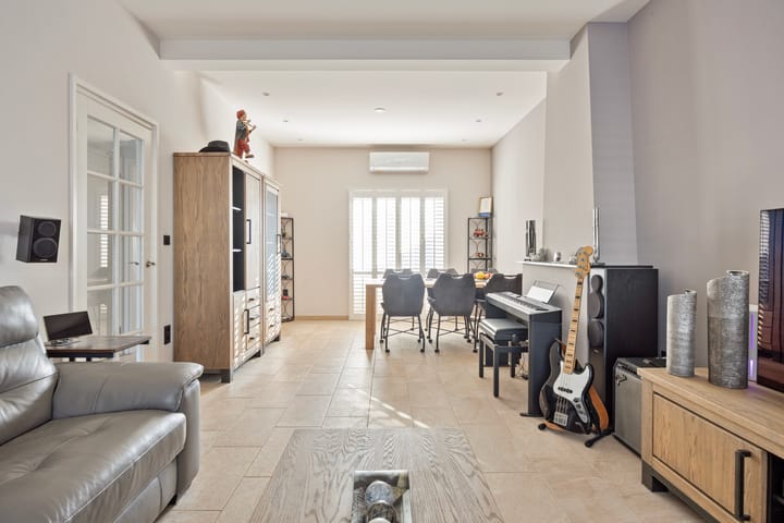 Photo 2 of Bredeweg 377