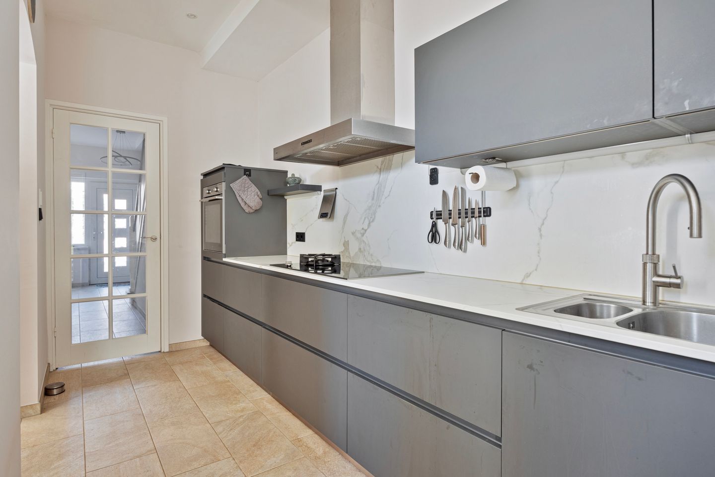 Photo 10 of Bredeweg 377