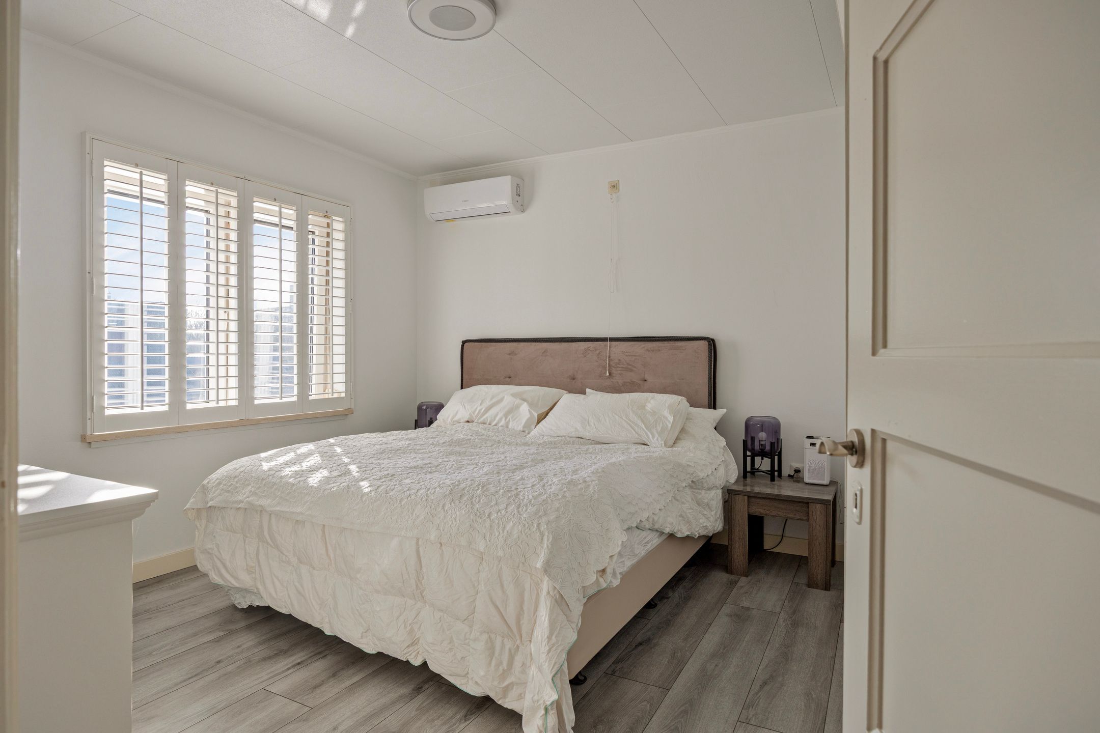 Photo 18 of Bredeweg 377