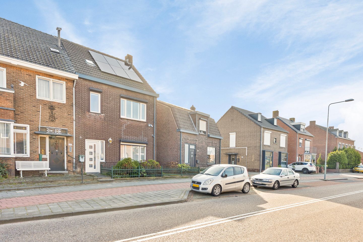 Photo 40 of Bredeweg 377