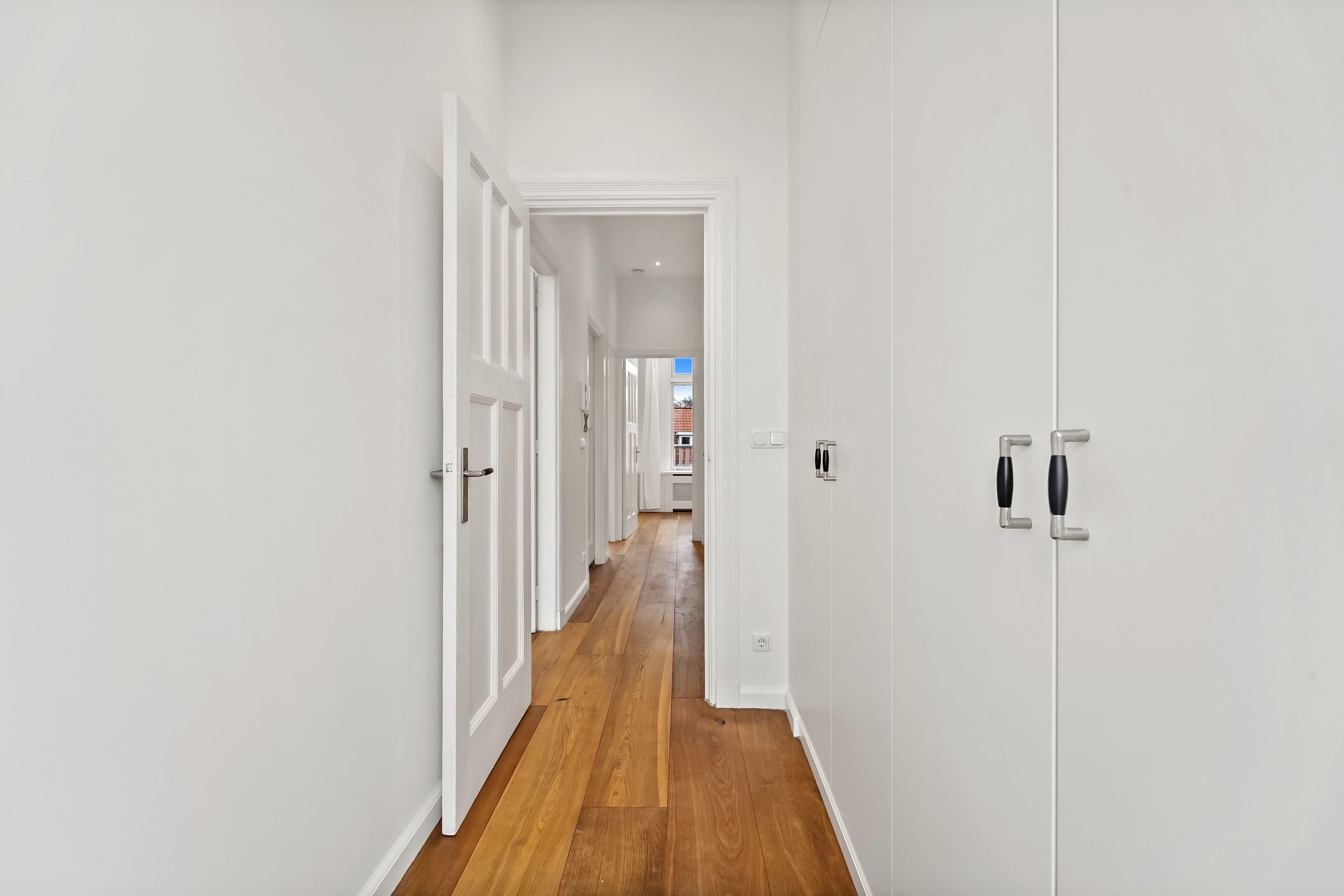 Photo 36 of Gentsestraat 149