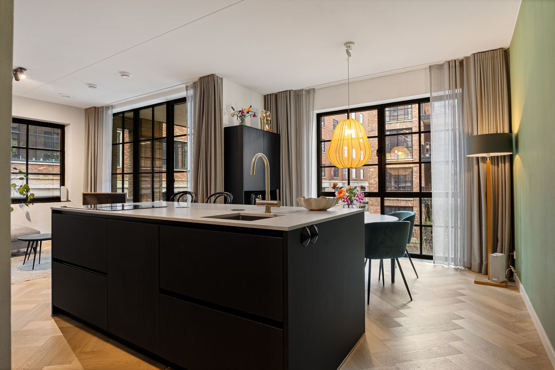 Photo 21 of Abraham Tuschinskistraat 61