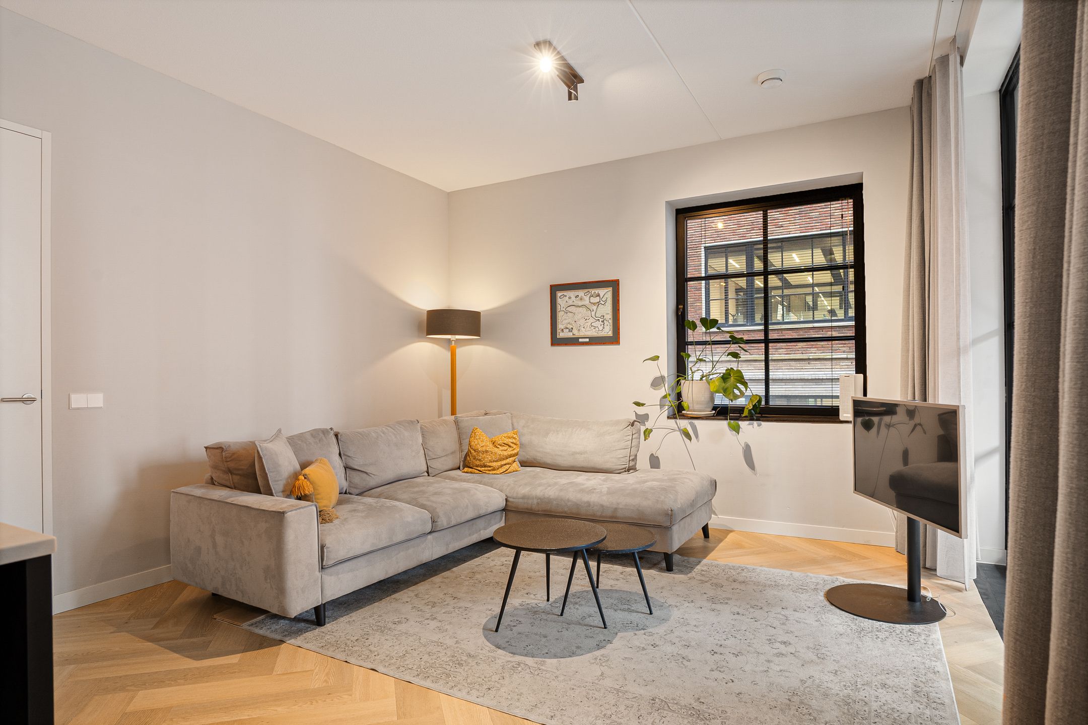 Photo 30 of Abraham Tuschinskistraat 61