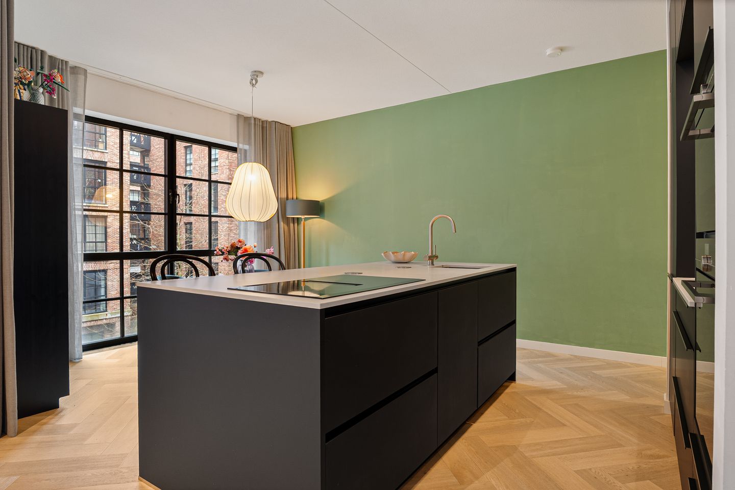 Photo 35 of Abraham Tuschinskistraat 61