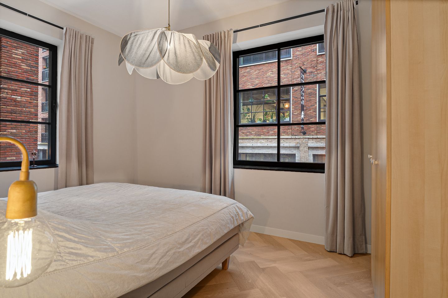 Photo 44 of Abraham Tuschinskistraat 61