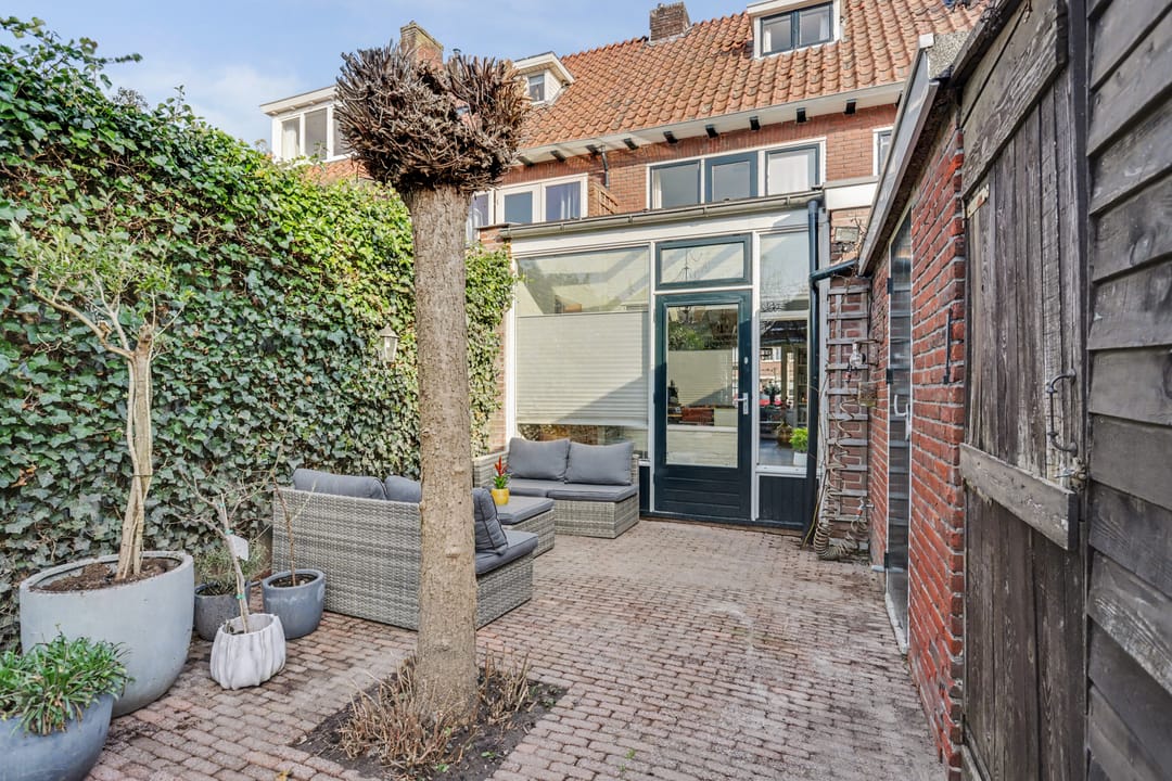 Photo 37 of Mr. P.J. Troelstrastraat 32