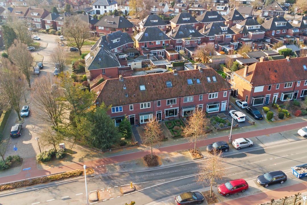 Photo 46 of Mr. P.J. Troelstrastraat 32