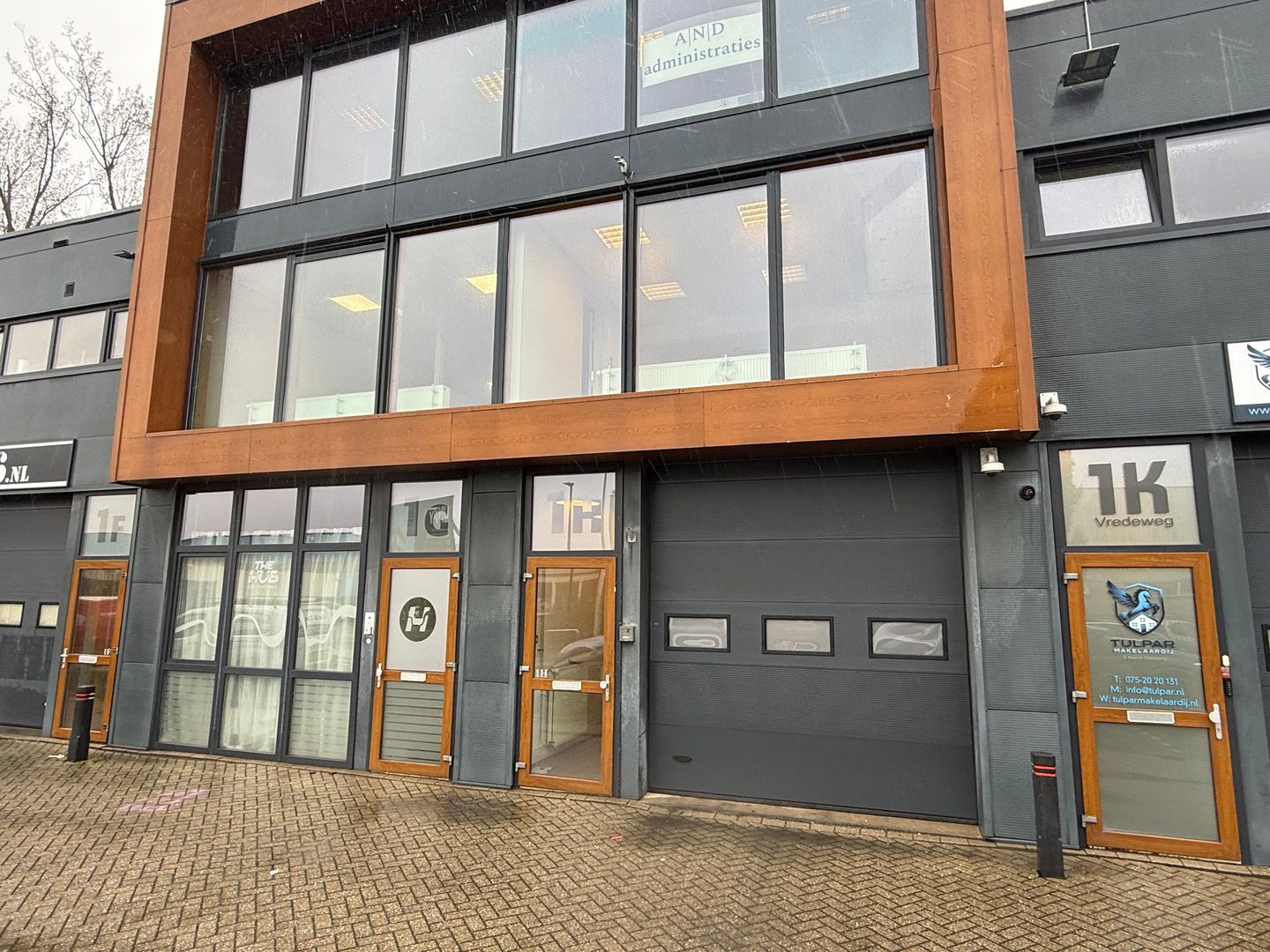 View photo 2 of Vredeweg 1-H