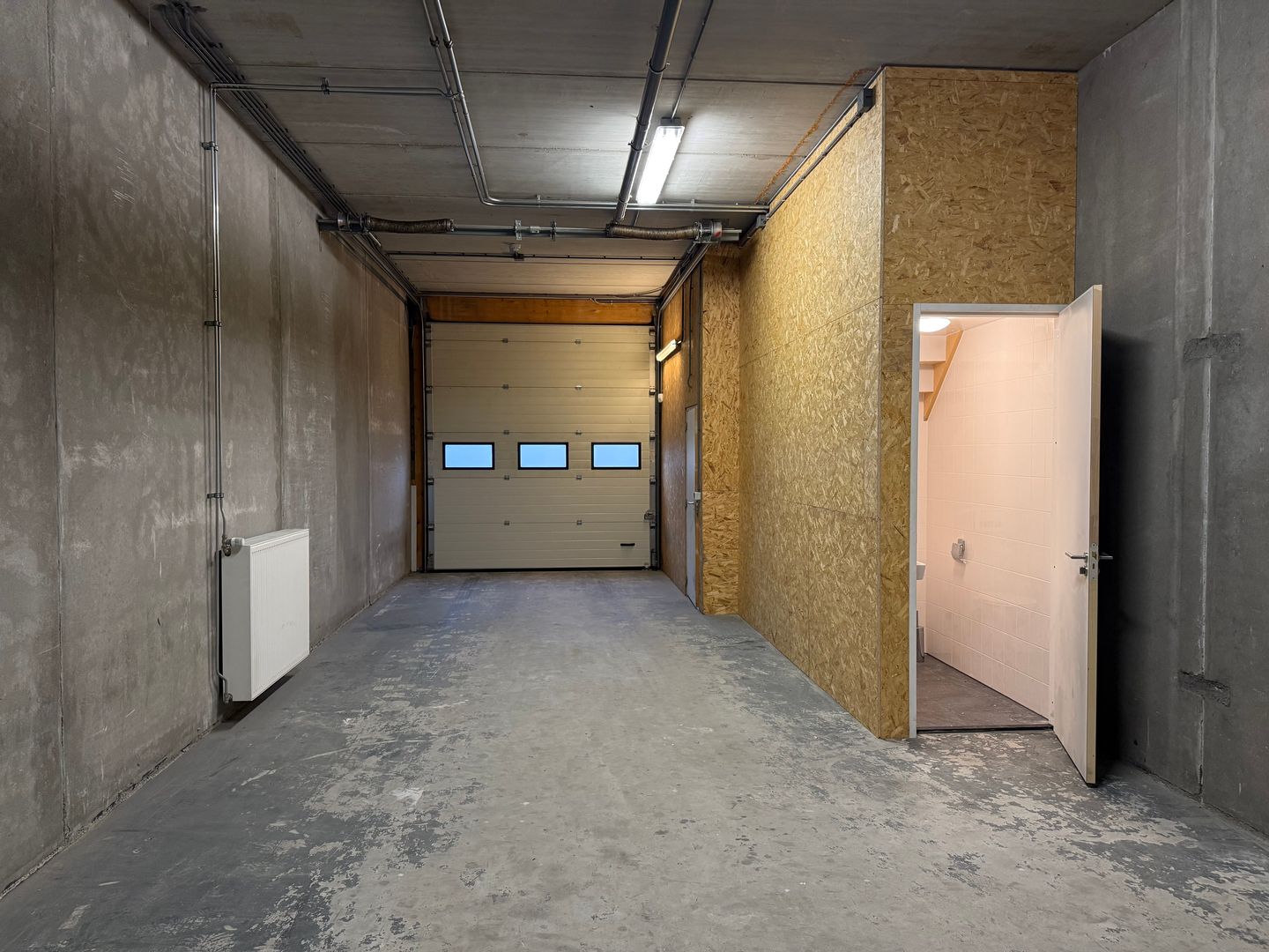 View photo 4 of Vredeweg 1-H