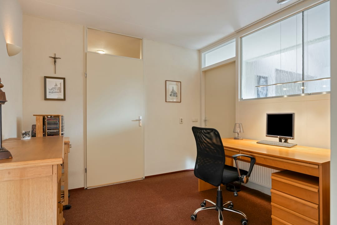 Foto 26 van Burg.van Banningstraat 5