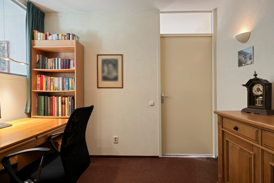 Foto 28 van Burg.van Banningstraat 5