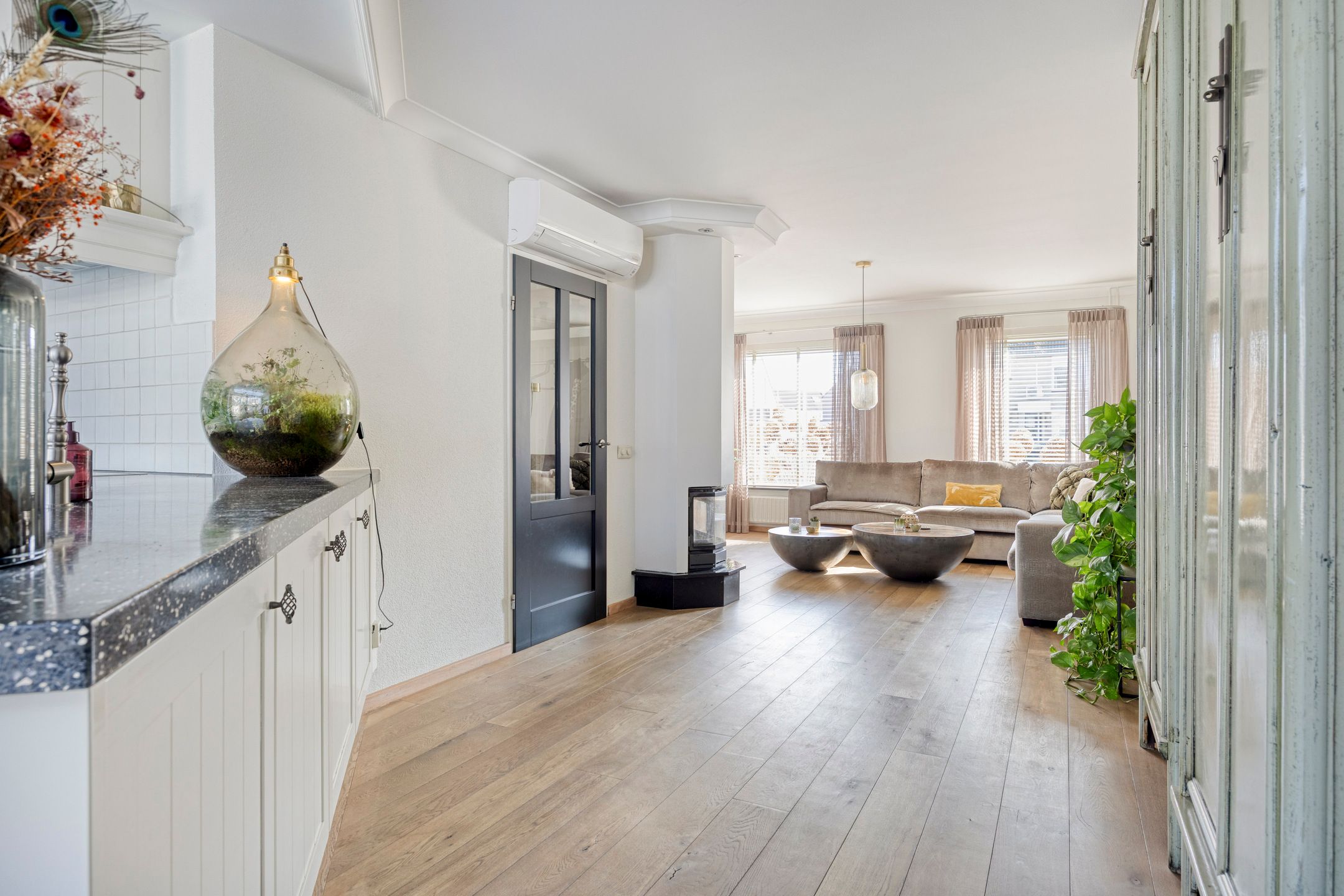 Photo 15 of Krabbendamstraat 13