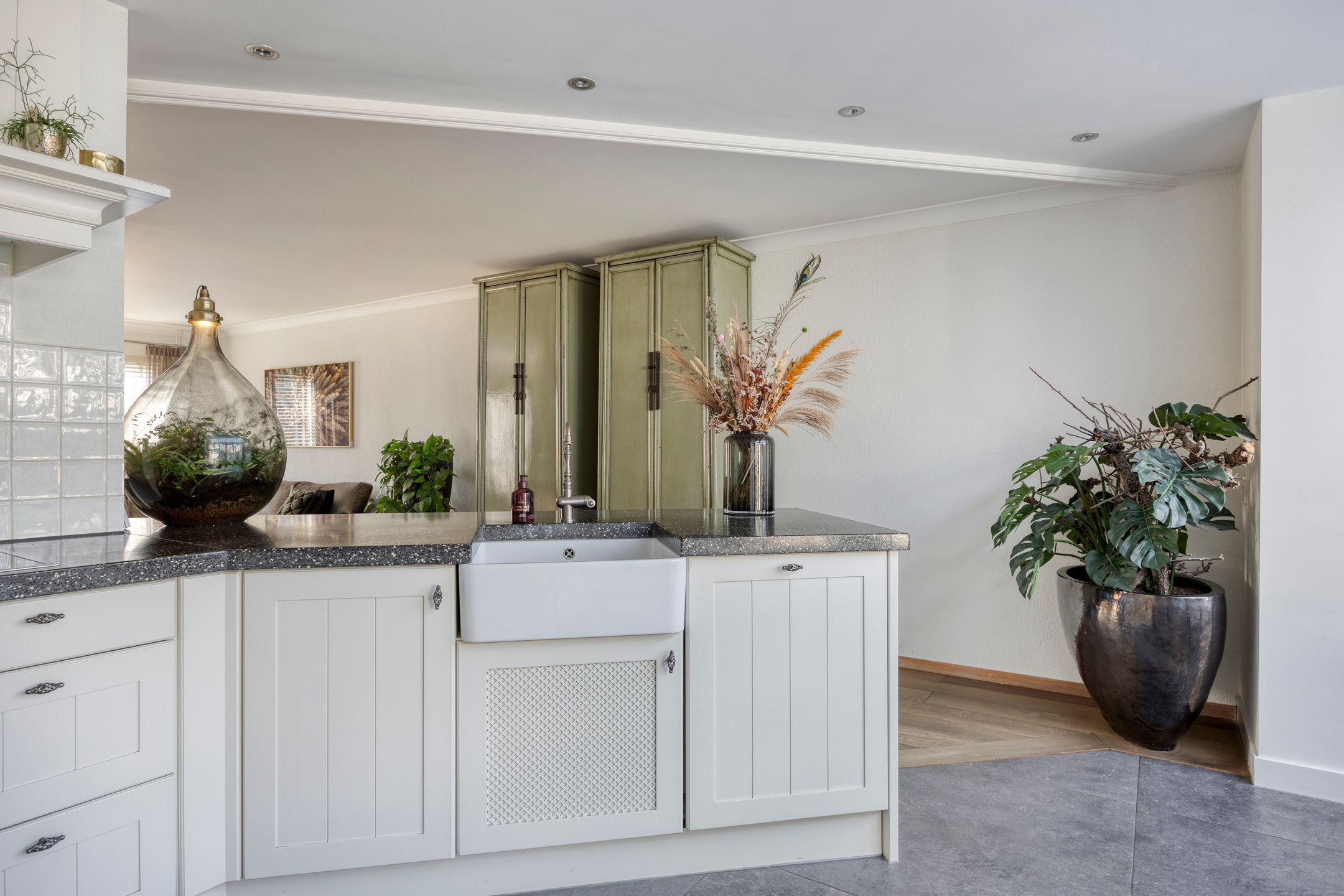 Photo 21 of Krabbendamstraat 13