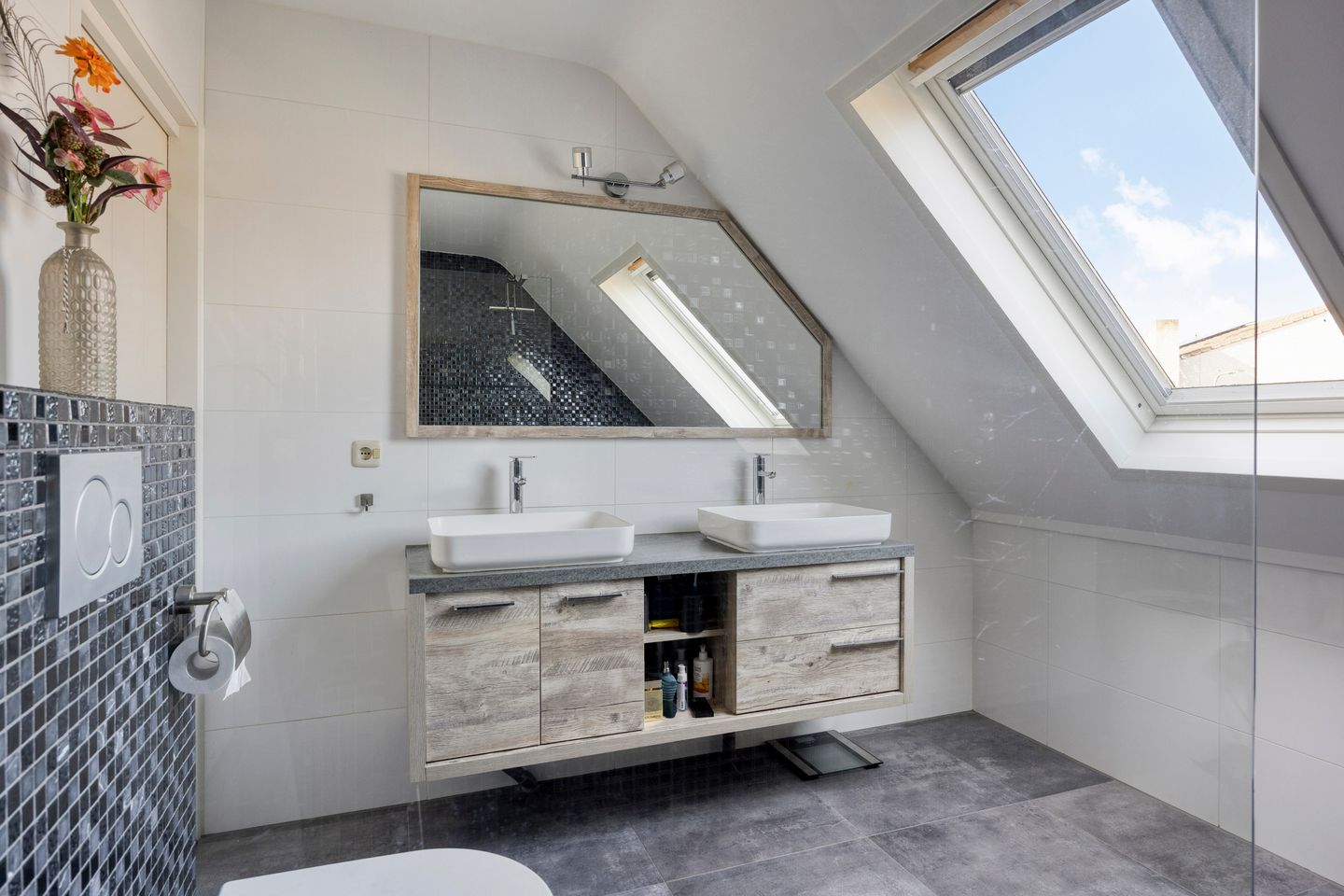 Photo 34 of Krabbendamstraat 13