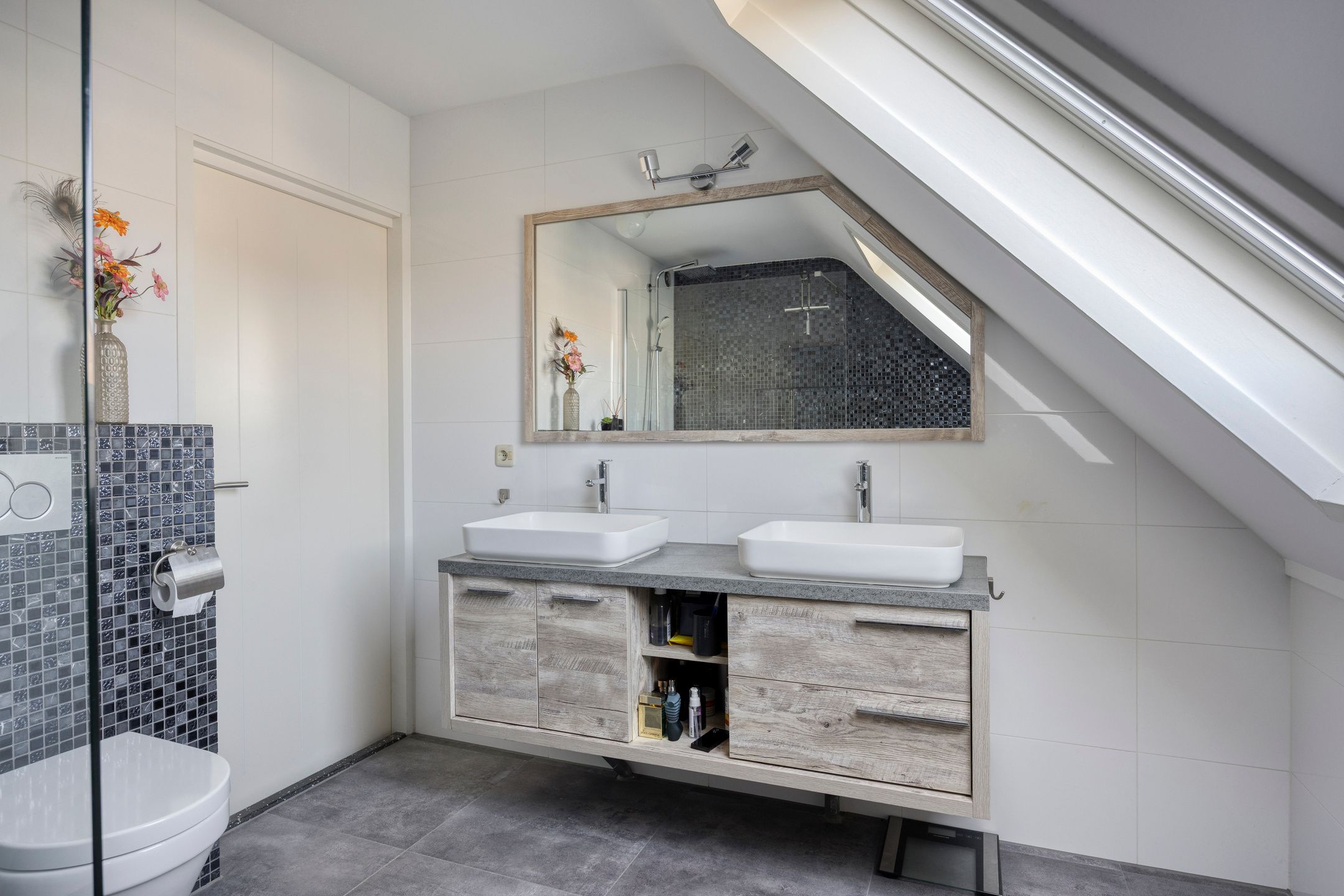 Photo 33 of Krabbendamstraat 13