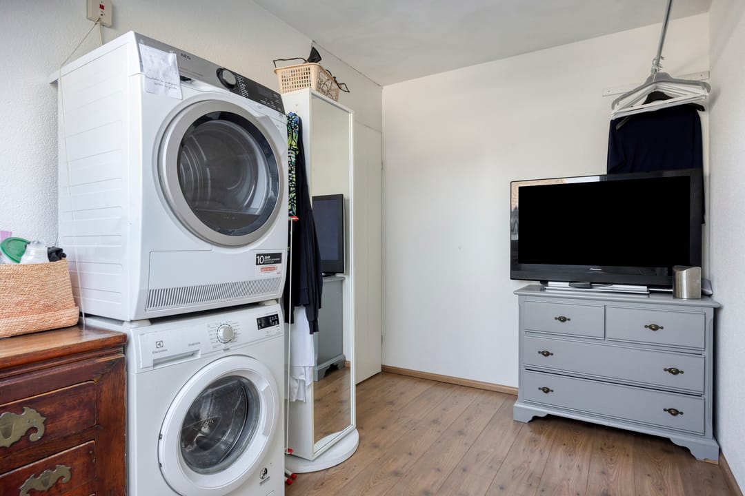 Photo 38 of Krabbendamstraat 13