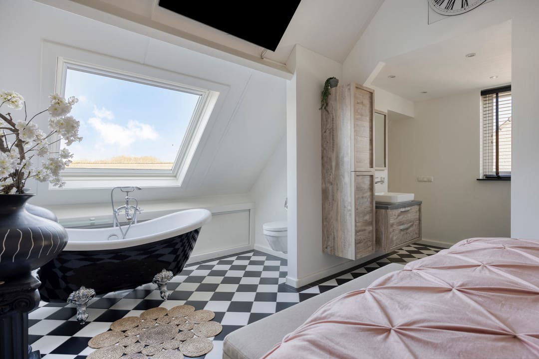 Photo 43 of Krabbendamstraat 13